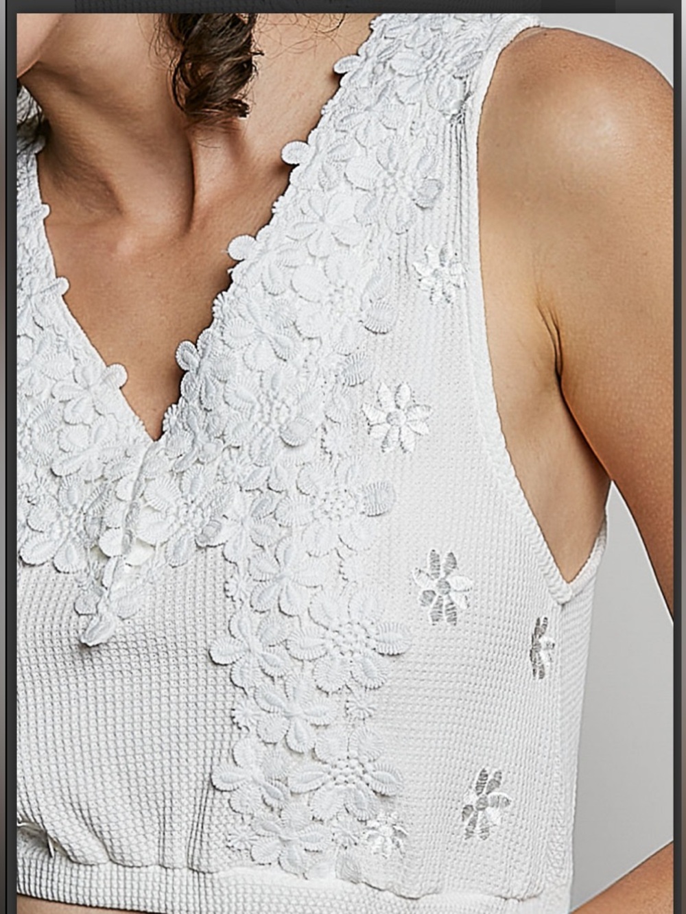 4 ❤️ POL floral lace V neck bralette top